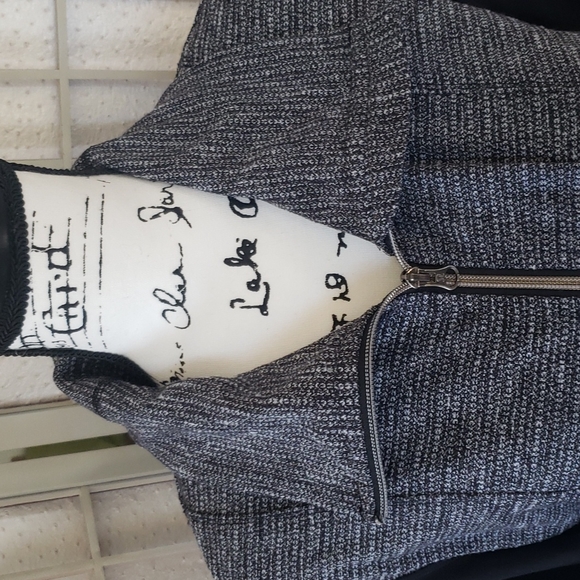 Lululemon black/gray full zip jacket 8 - Picture 2 of 8